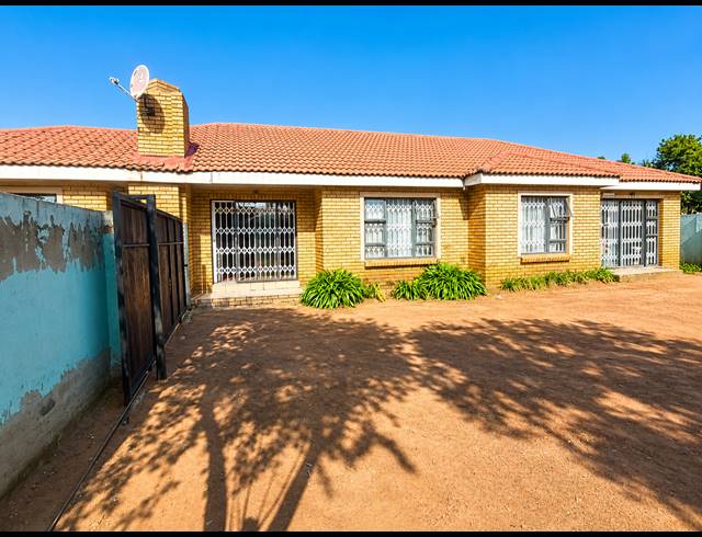 2 BEDROOM HOUSE FOR SALE IN MEYERTON PARK